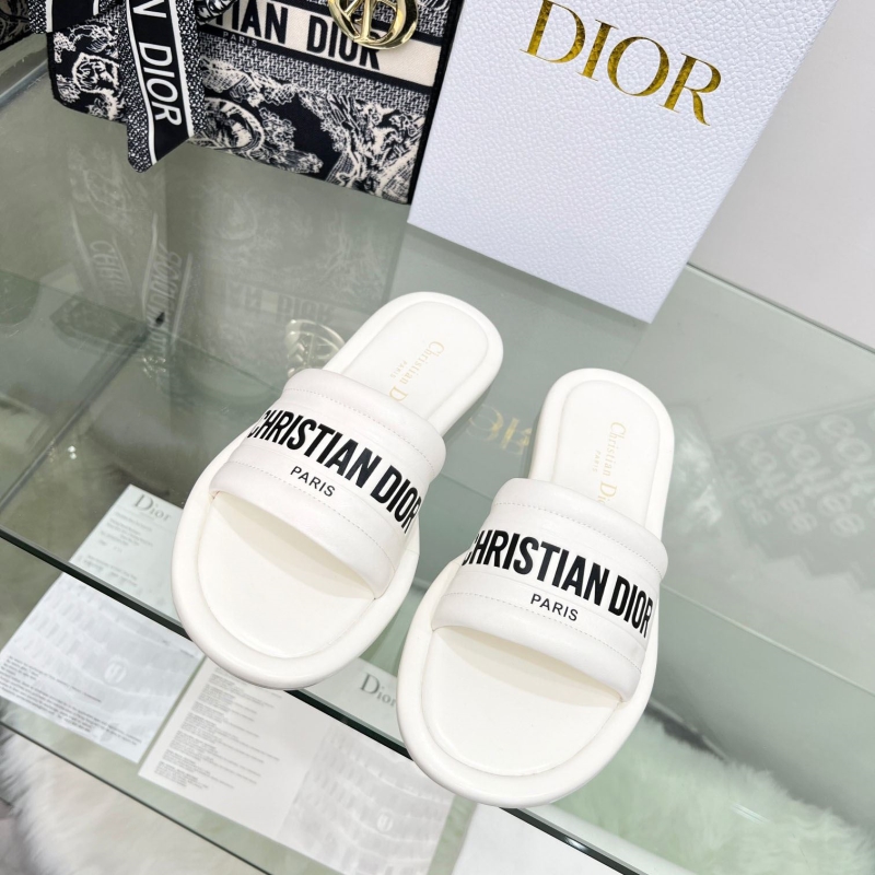 ch**an D*or slippers